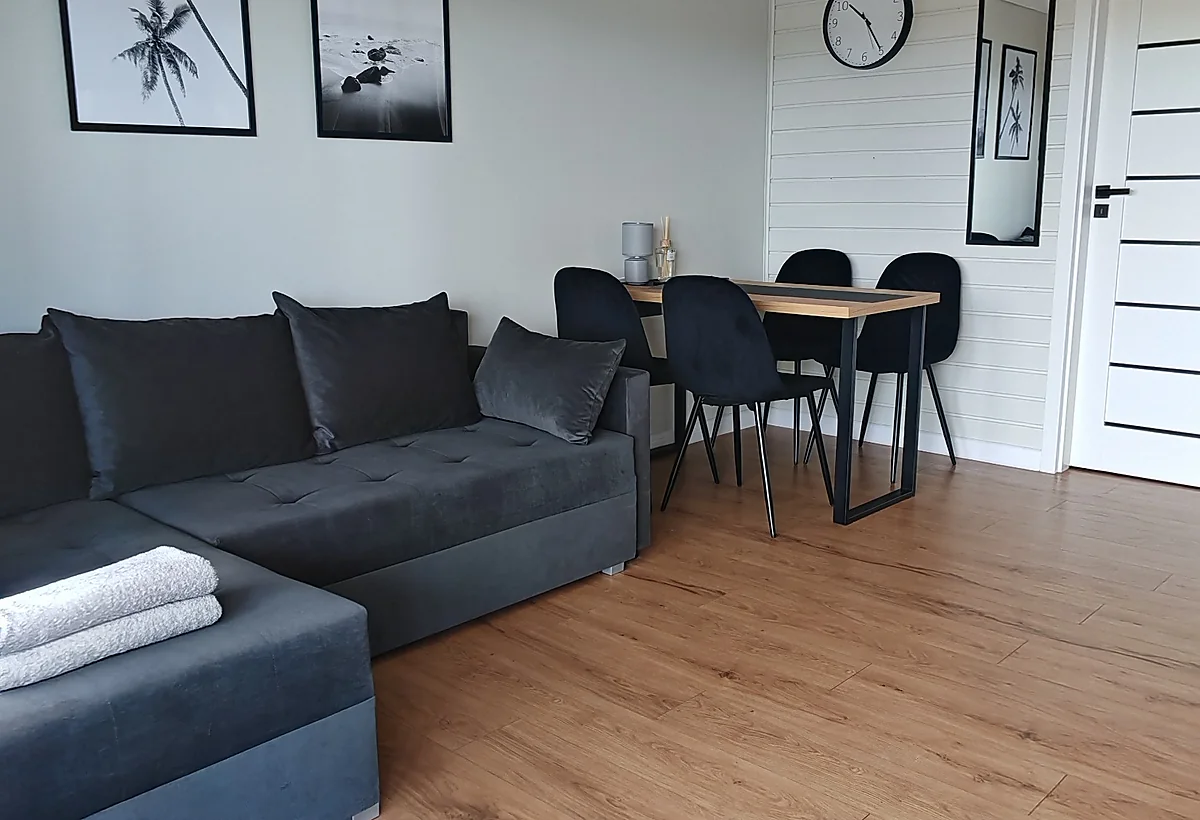 Wohnbereich mit Essbereich im Ferienhaus RELAXO Rewal