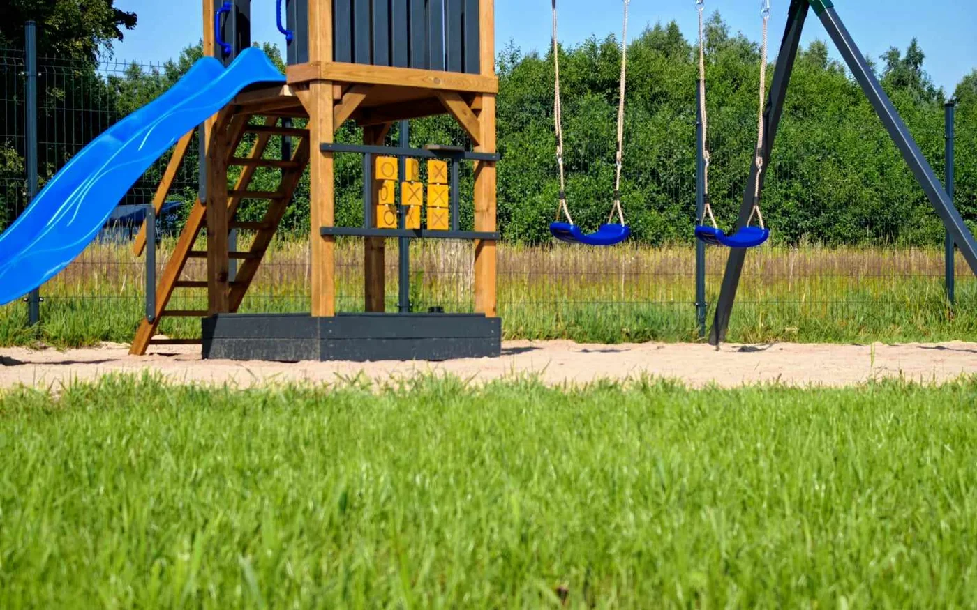 Spielplatz und Freizeitbereich